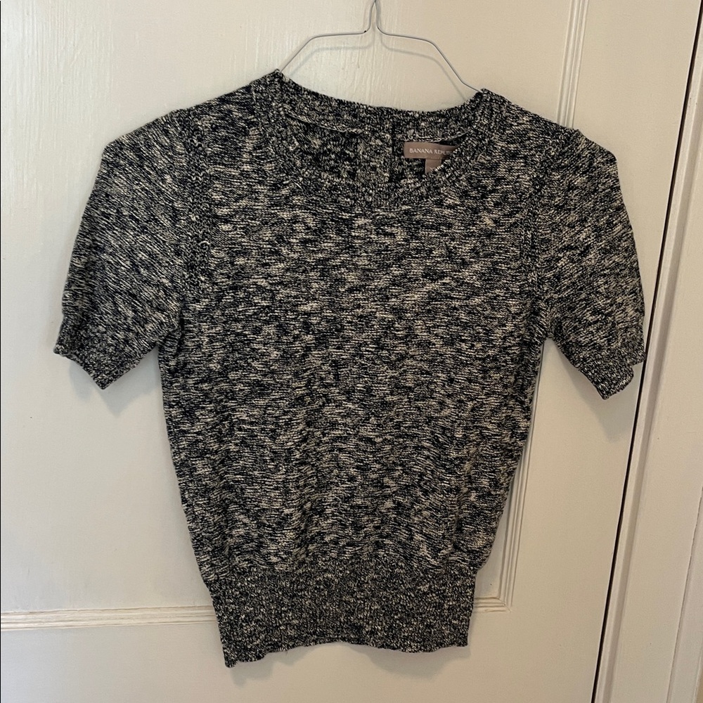 Banana Republic Blue and White Knit Top